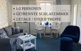 Haus Krabbe, Apartment 10, Naehe Bremerhaven, Fuer 1-2 Personen, 2 Schlafzimmer, Einzelbetten, Zweite Etage, Zentral Gelegen, Bis Zu 2 Hunden Kostenfrei Willkommen